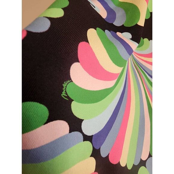 Melly M graphic print 3/4 sleeve top size small - Picture 8 of 8